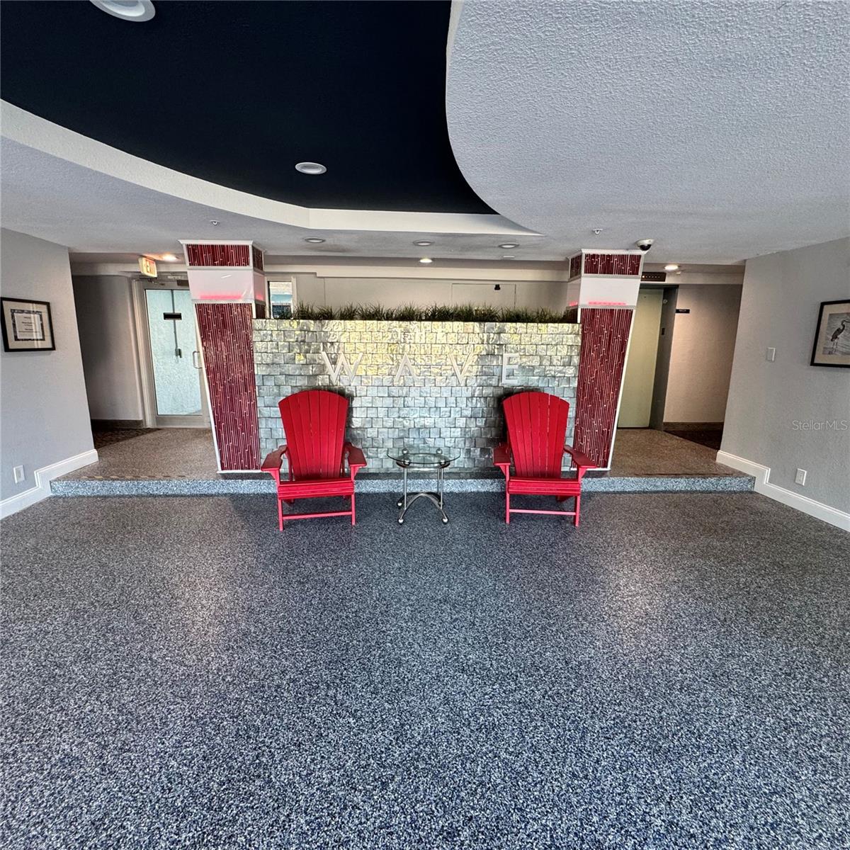 WAVE THE CONDO - Residential