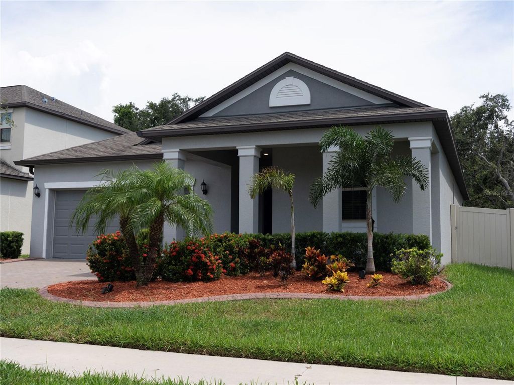 Photo of 11451 Freshwater Ridge Drive, Riverview, FL 33569 (MLS # A4660963)