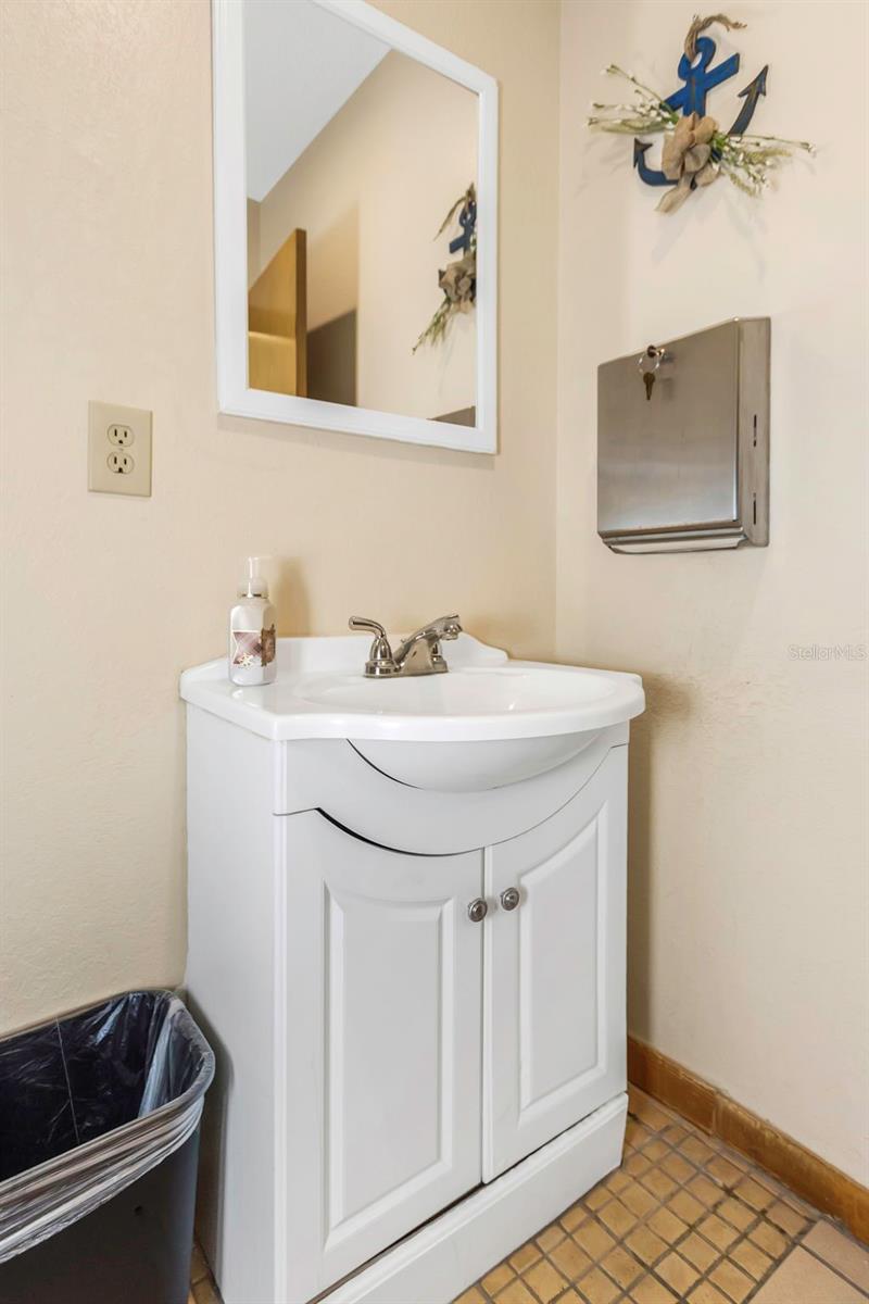 WOODLEY R H SUB - Commercial Sale