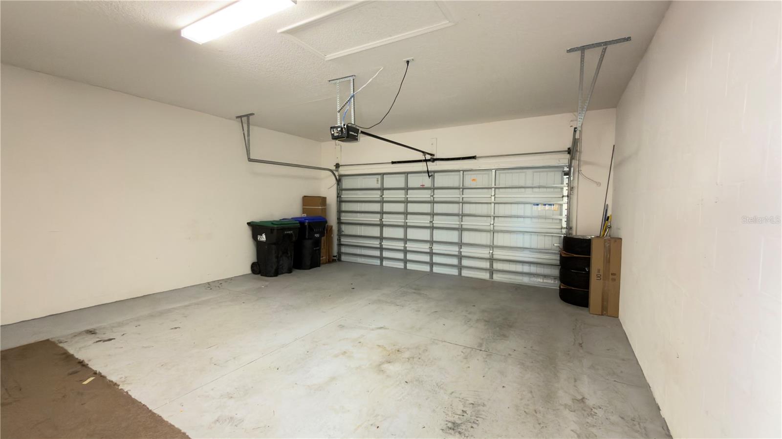 WINDERMERE SOUND - Residential Lease