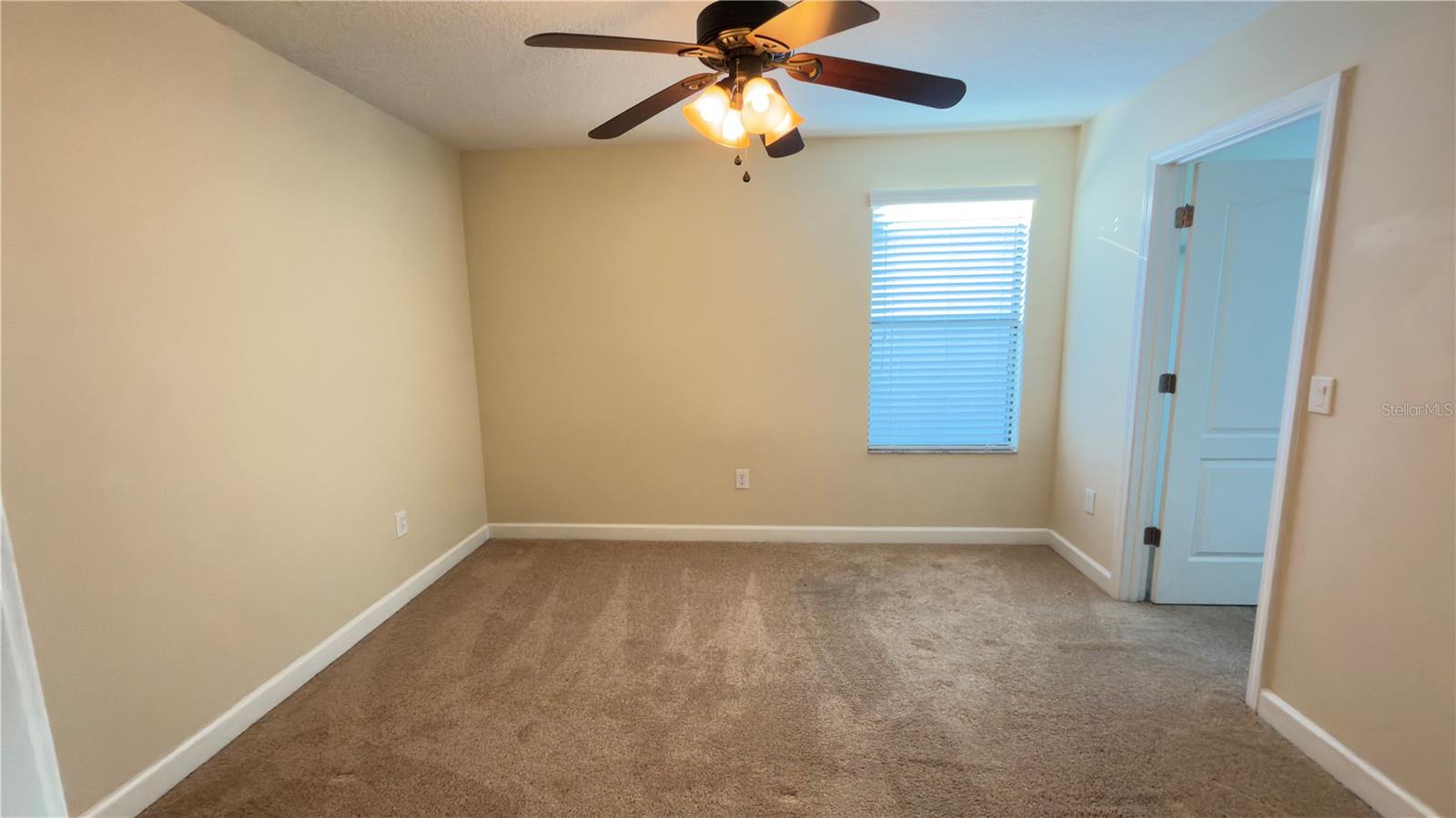 WINDERMERE SOUND - Residential Lease