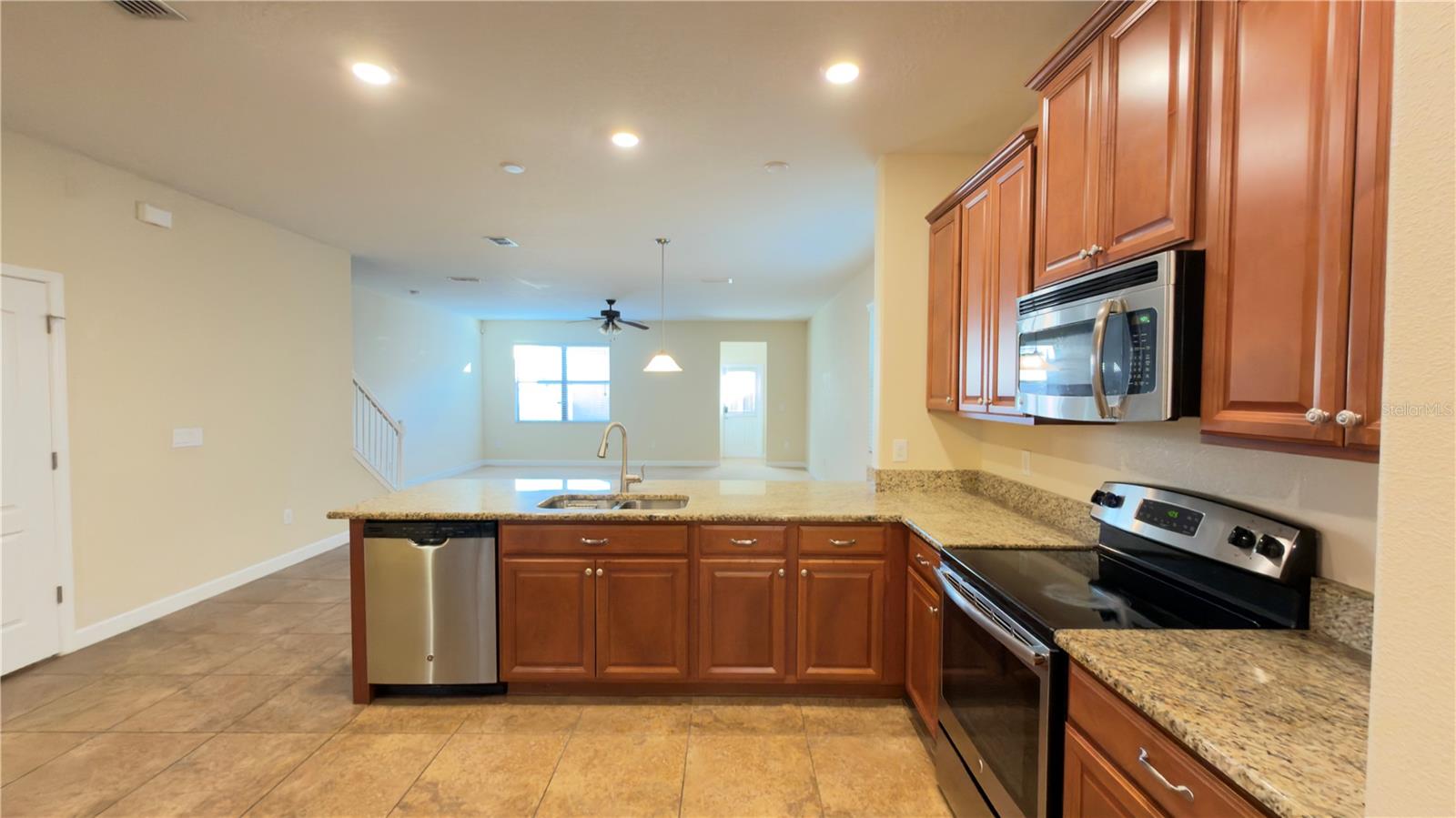 WINDERMERE SOUND - Residential Lease