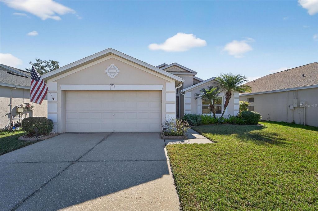Photo of 943 Summer Breeze Drive, Brandon, FL 33511 (MLS # TB8453379)