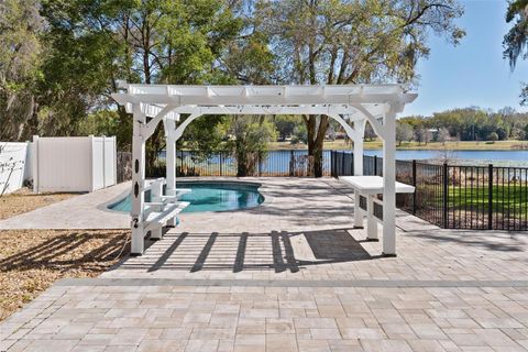 Tiny photo for 405 W Mirror Lake Drive, Fruitland Park, FL 34731 (MLS # G5108977)