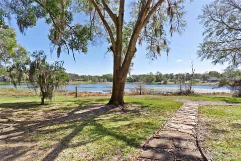Tiny photo for 405 W Mirror Lake Drive, Fruitland Park, FL 34731 (MLS # G5108977)