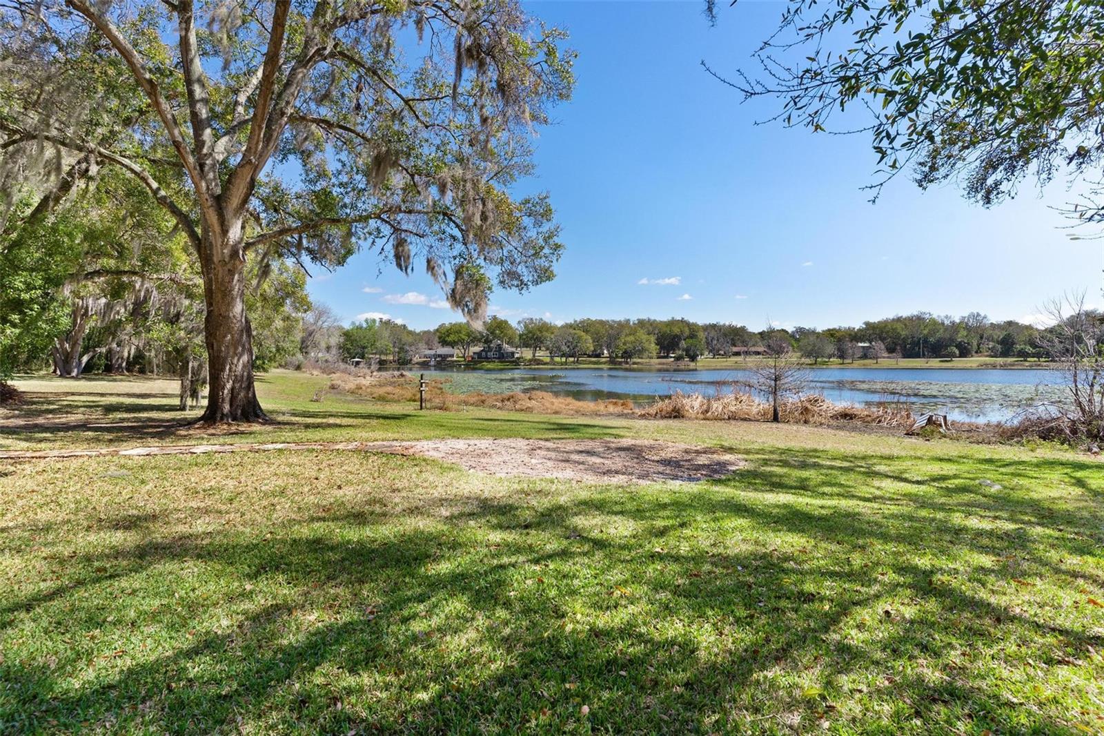 FRUITLAND PARK - Residential