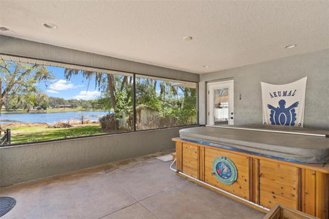 Tiny photo for 405 W Mirror Lake Drive, Fruitland Park, FL 34731 (MLS # G5108977)