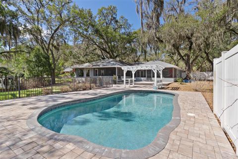 Tiny photo for 405 W Mirror Lake Drive, Fruitland Park, FL 34731 (MLS # G5108977)