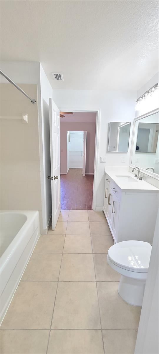 VILLAGGIO ON LAKES - Residential