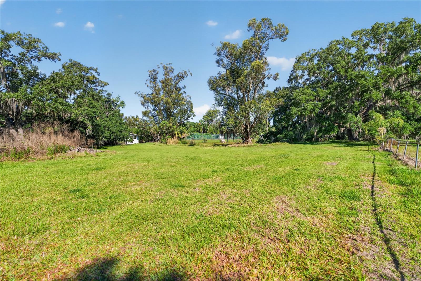 HIDDEN RIVER - Residential