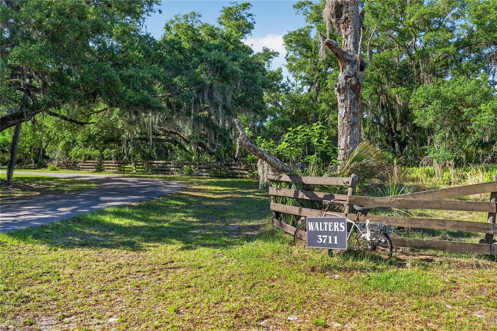 HIDDEN RIVER - Residential