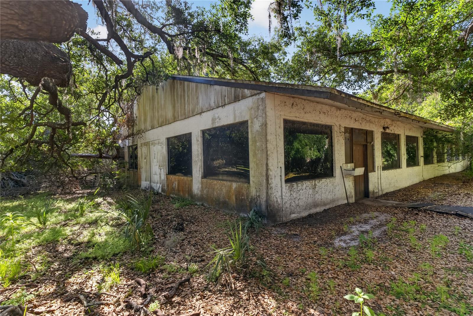 HIDDEN RIVER - Residential