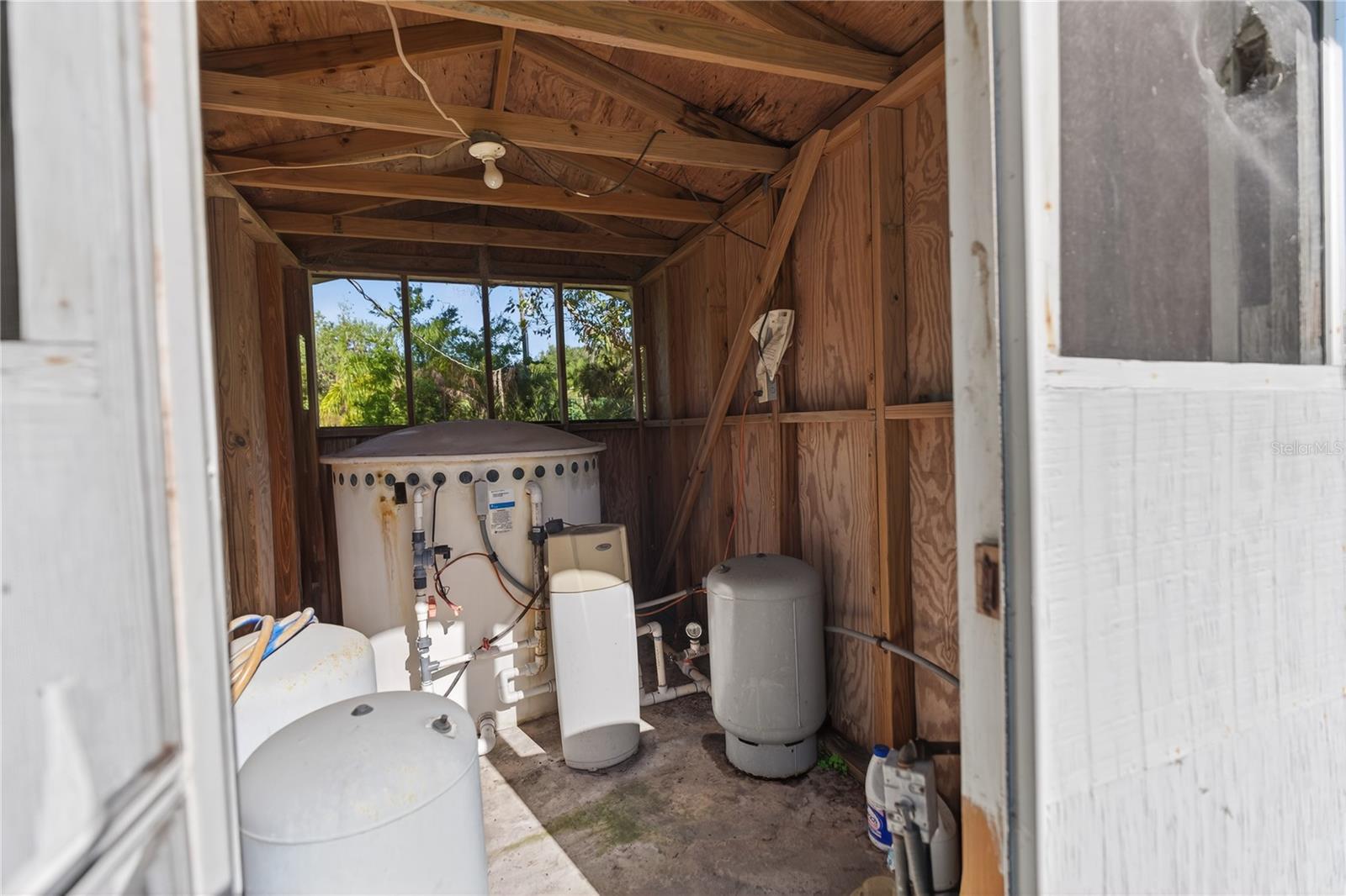 3711 HIDDEN RIVER ROAD