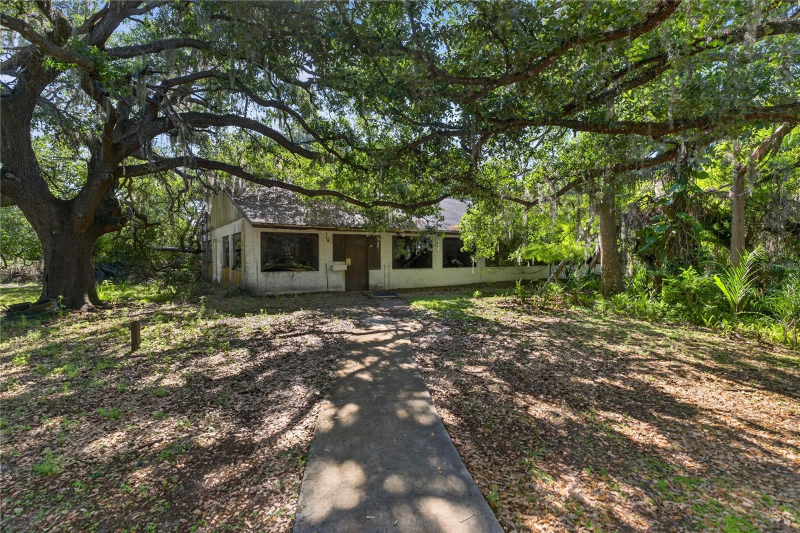 HIDDEN RIVER - Residential