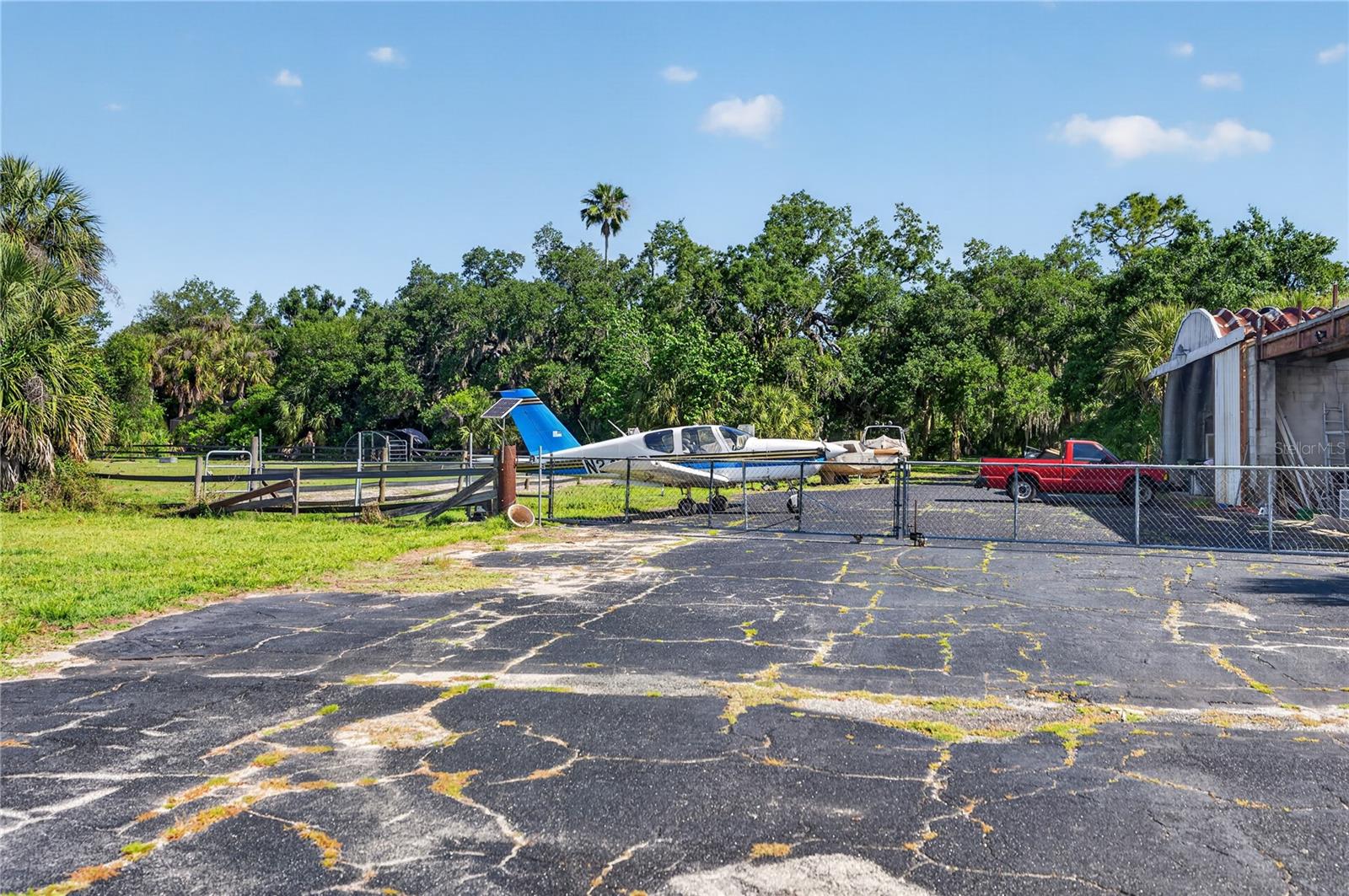 HIDDEN RIVER - Residential
