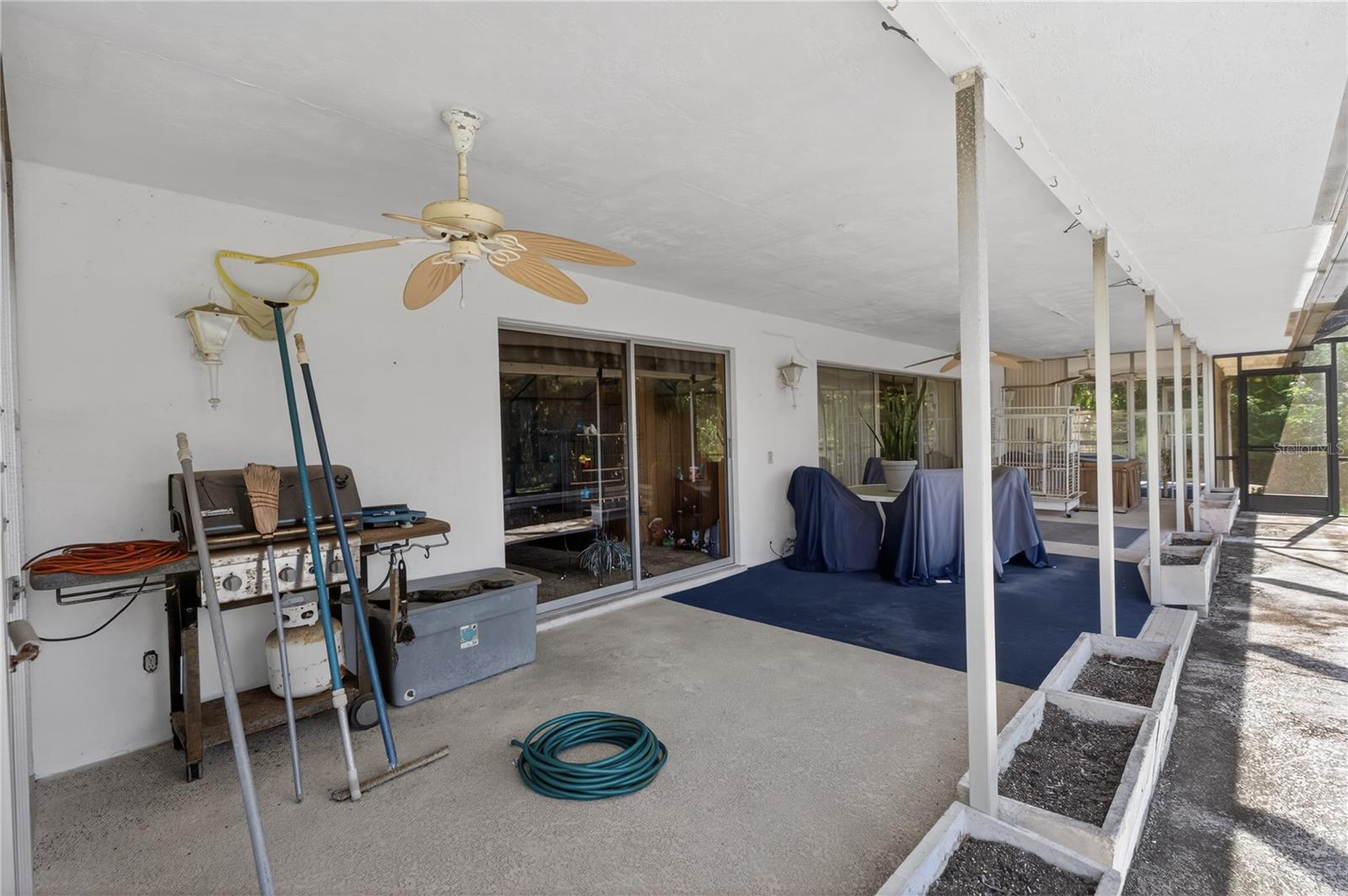 HIDDEN RIVER - Residential