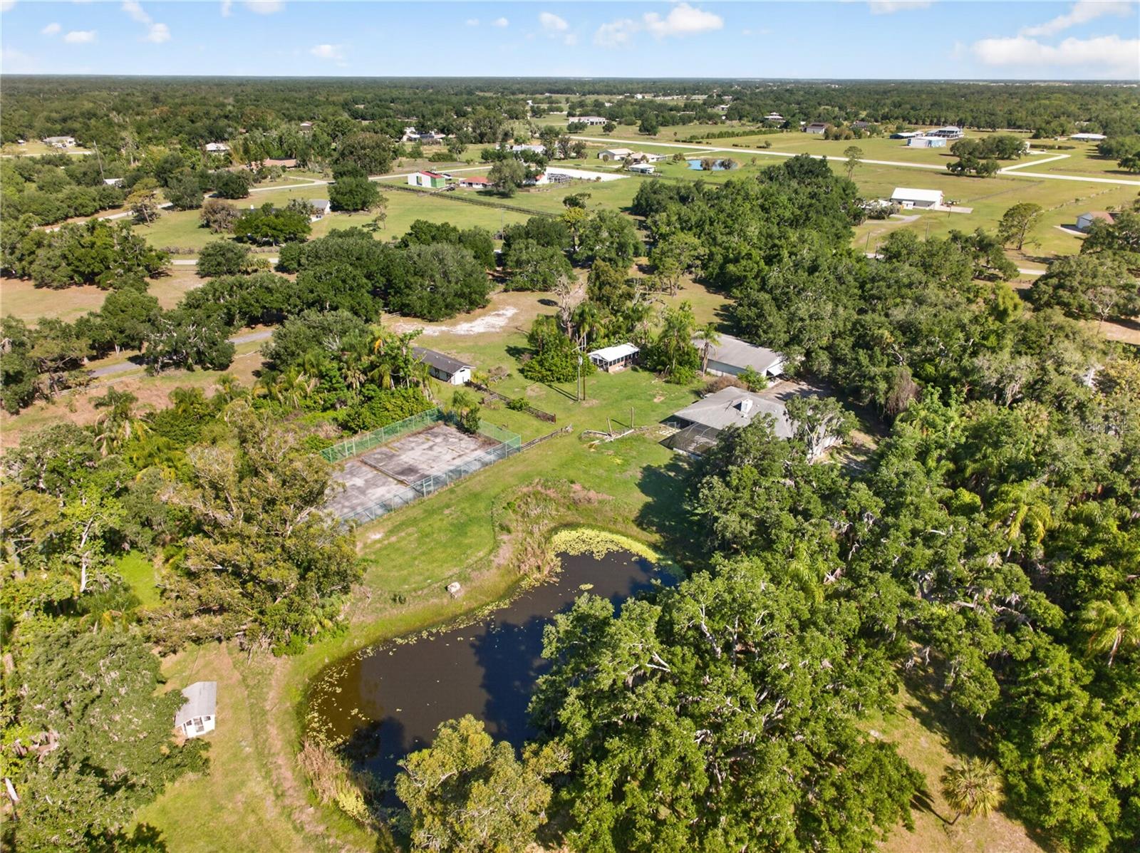 HIDDEN RIVER - Residential