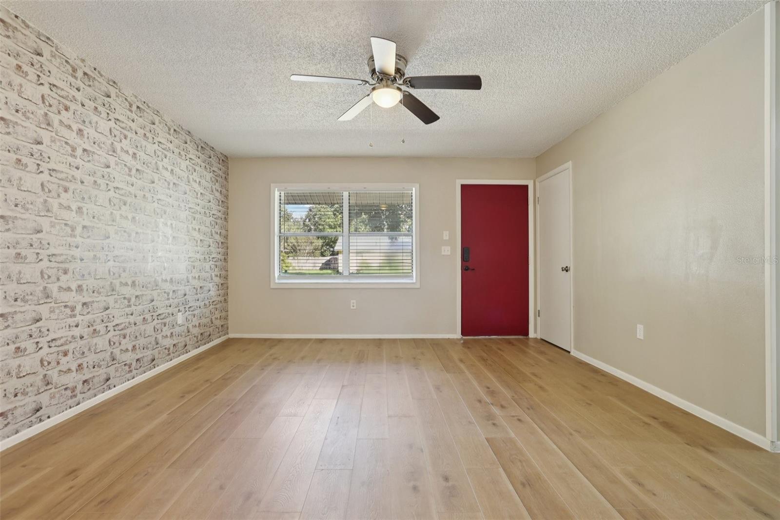 TAVARES WOODLEA SUB - Residential