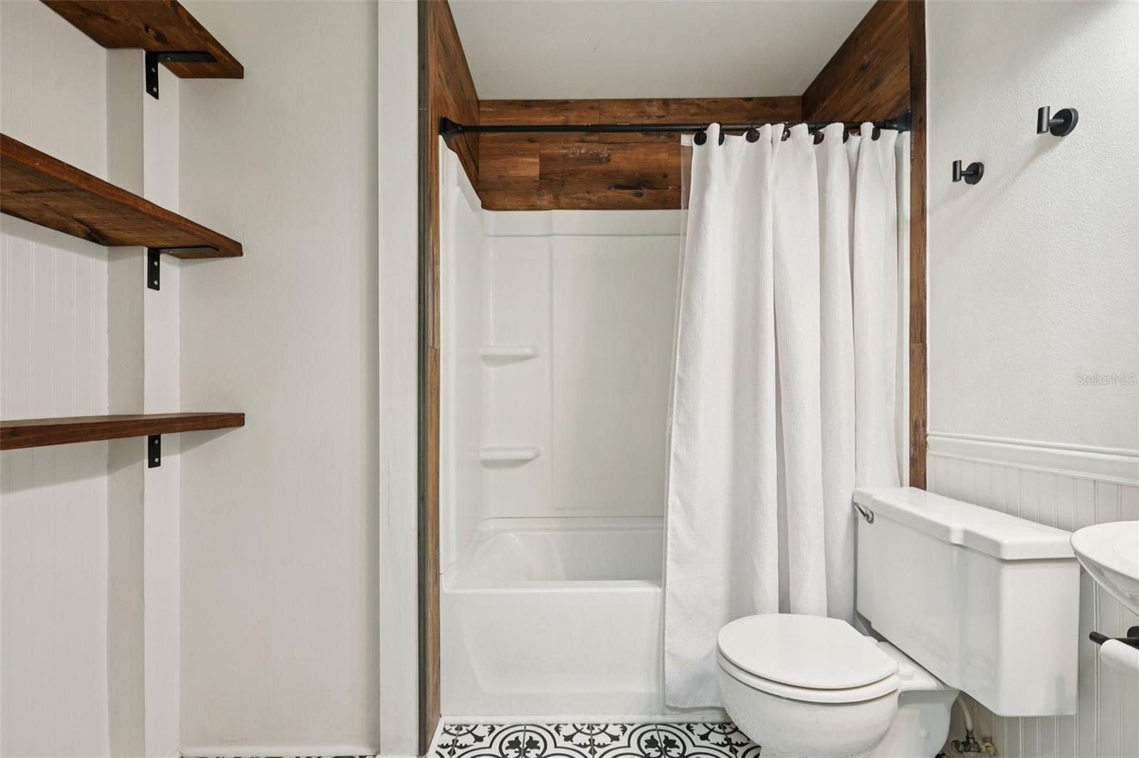 TAVARES WOODLEA SUB - Residential