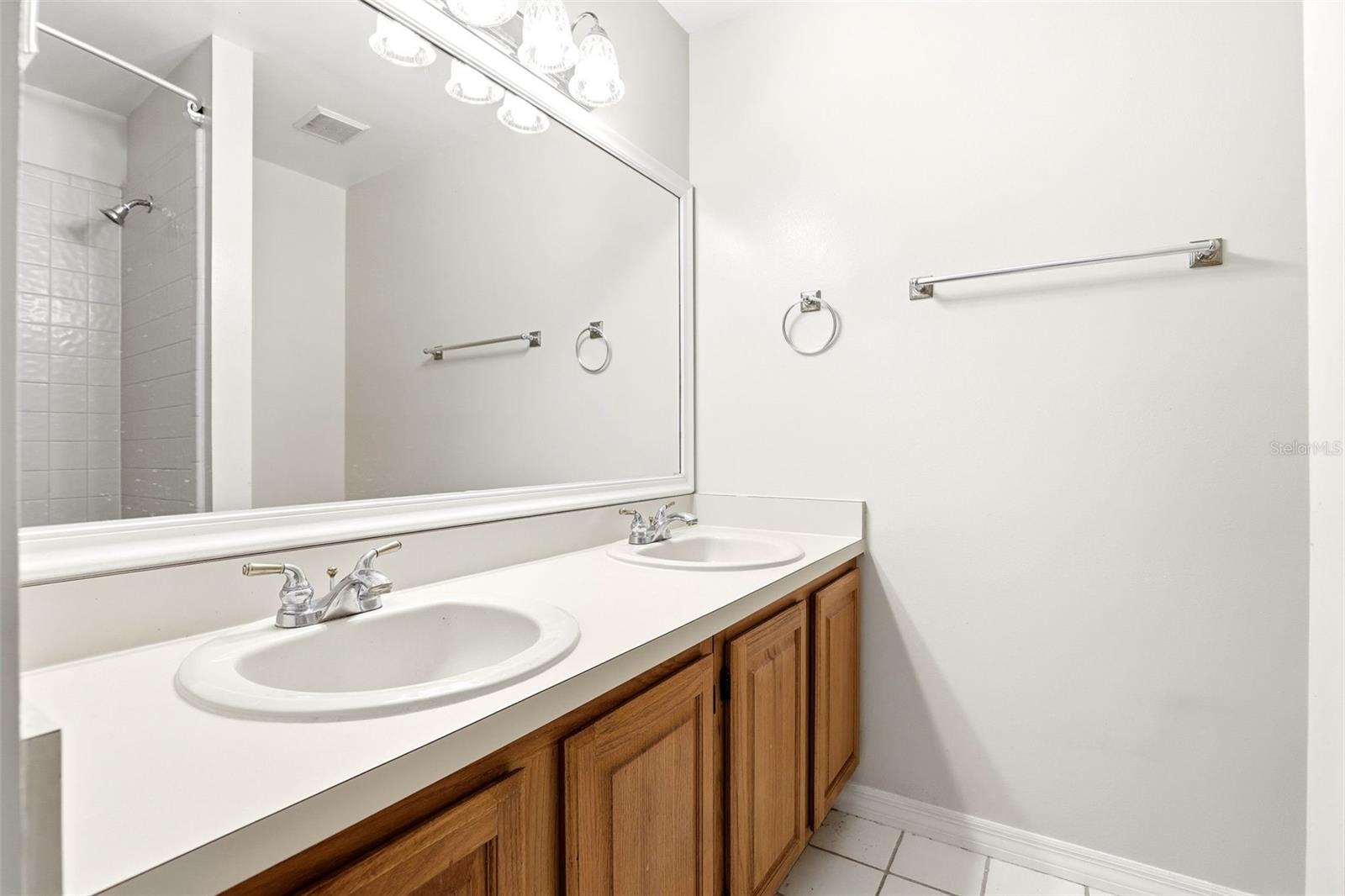 HIDDEN OAK ESTATES - Residential