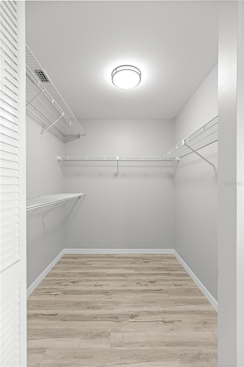 ON TOP OF THE WORLD - Residential