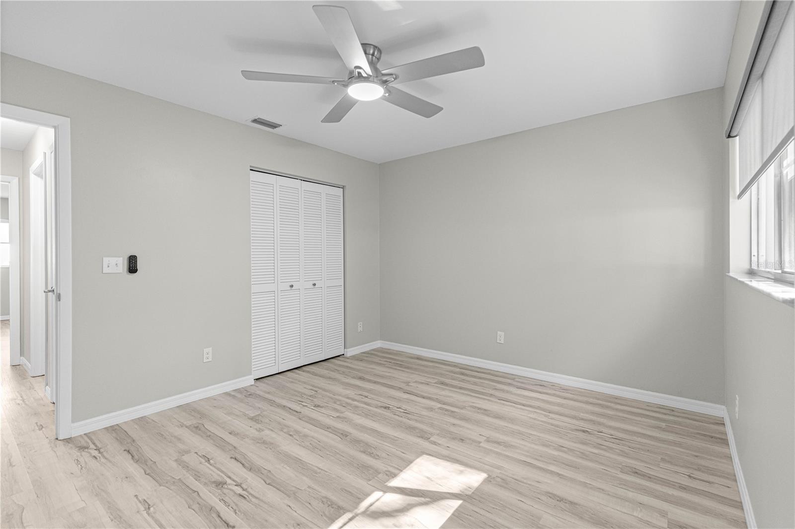 ON TOP OF THE WORLD - Residential