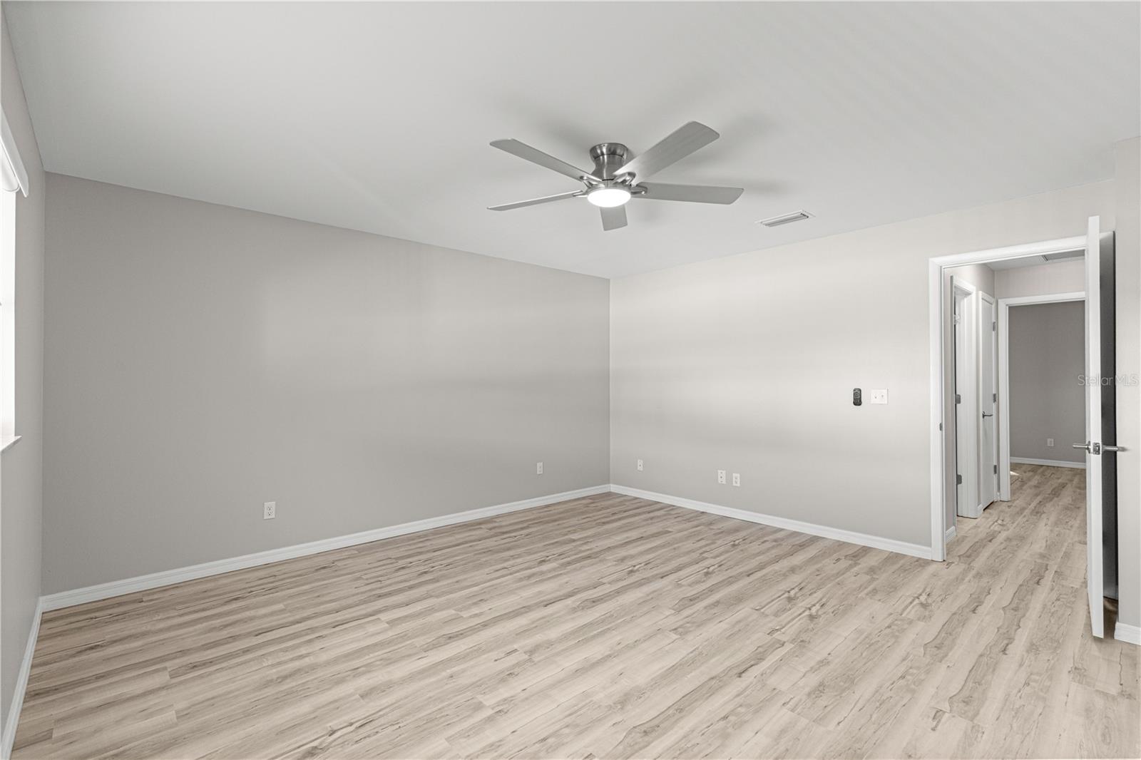 ON TOP OF THE WORLD - Residential