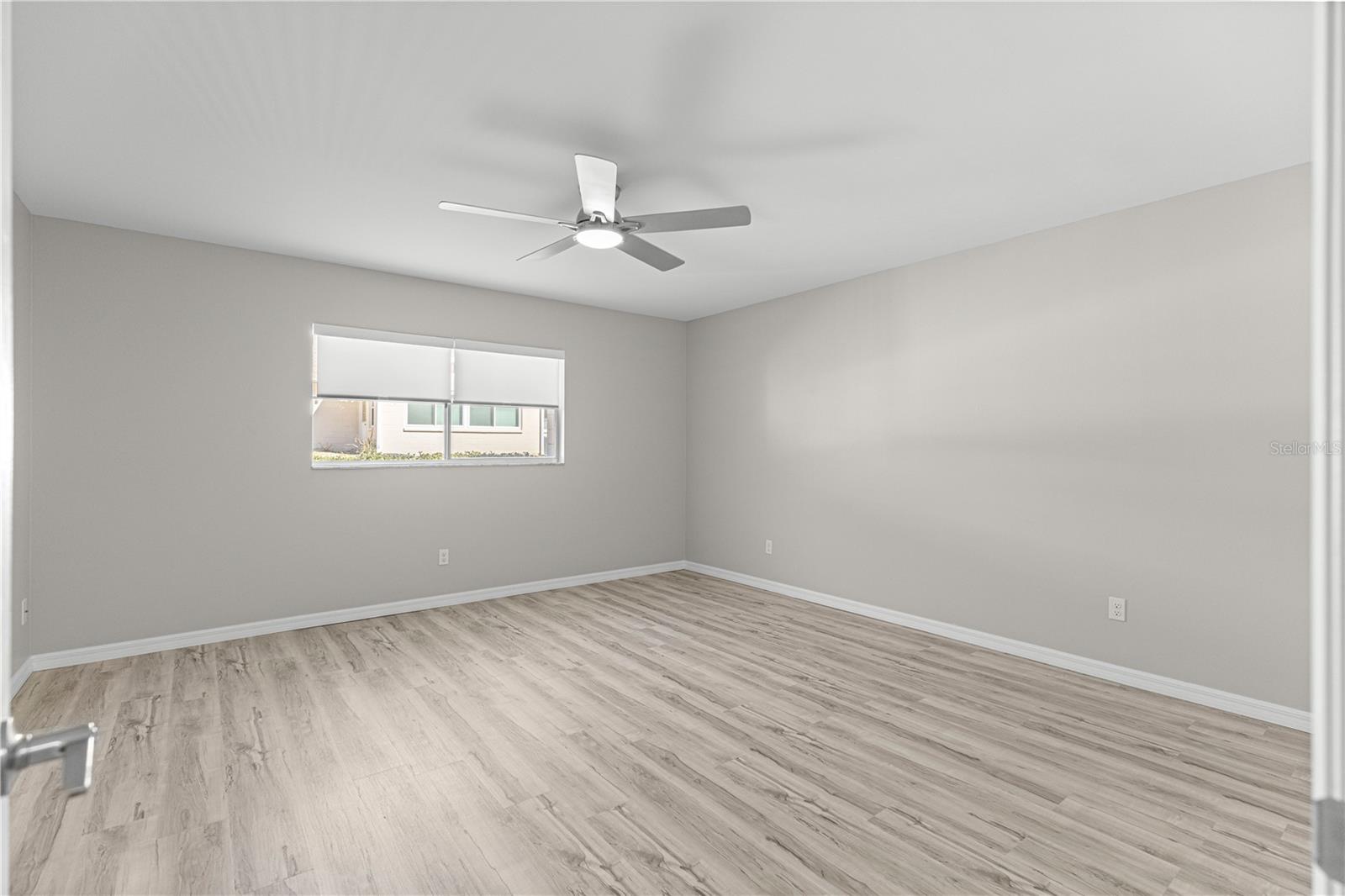 ON TOP OF THE WORLD - Residential