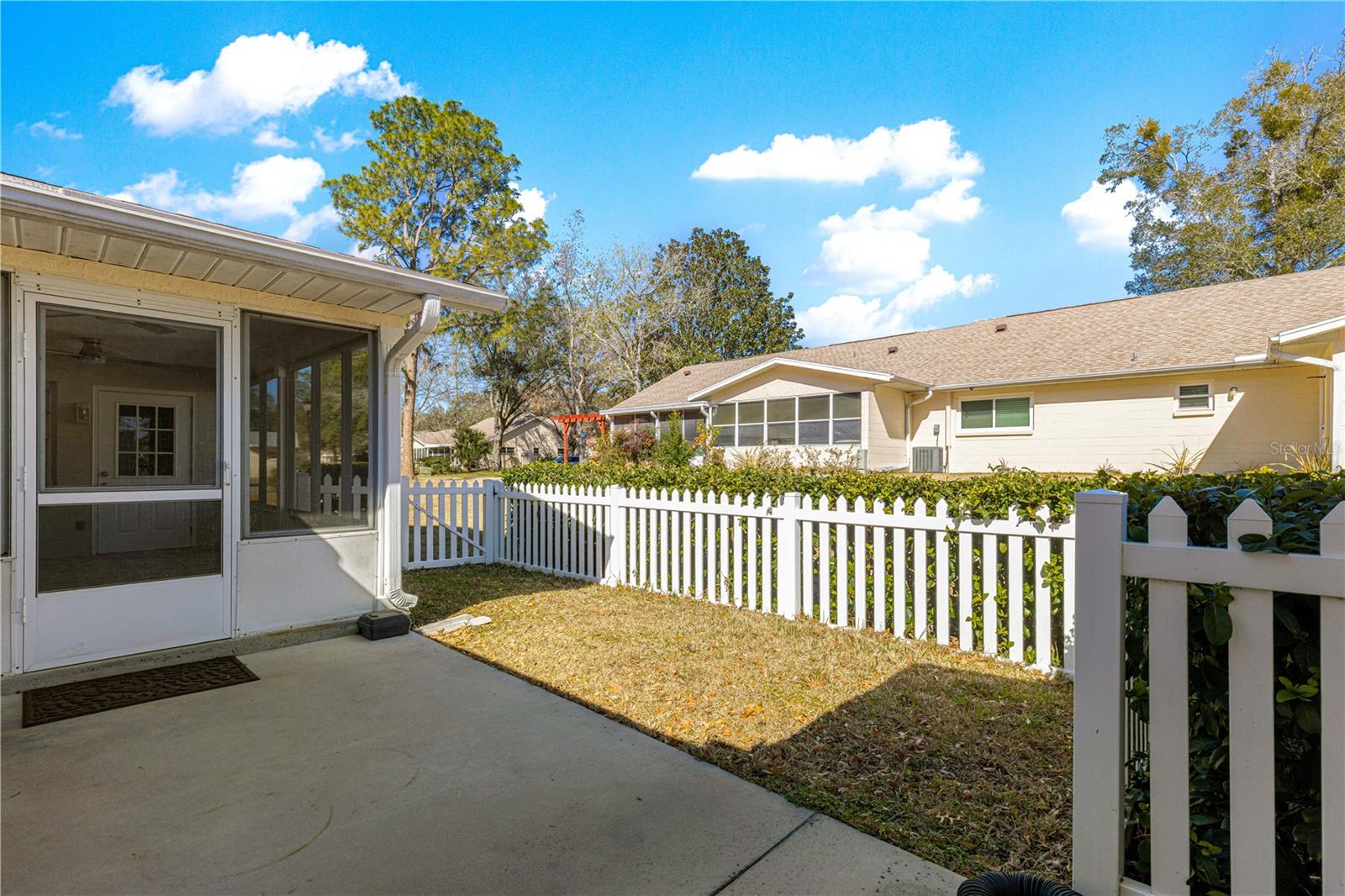 ON TOP OF THE WORLD - Residential