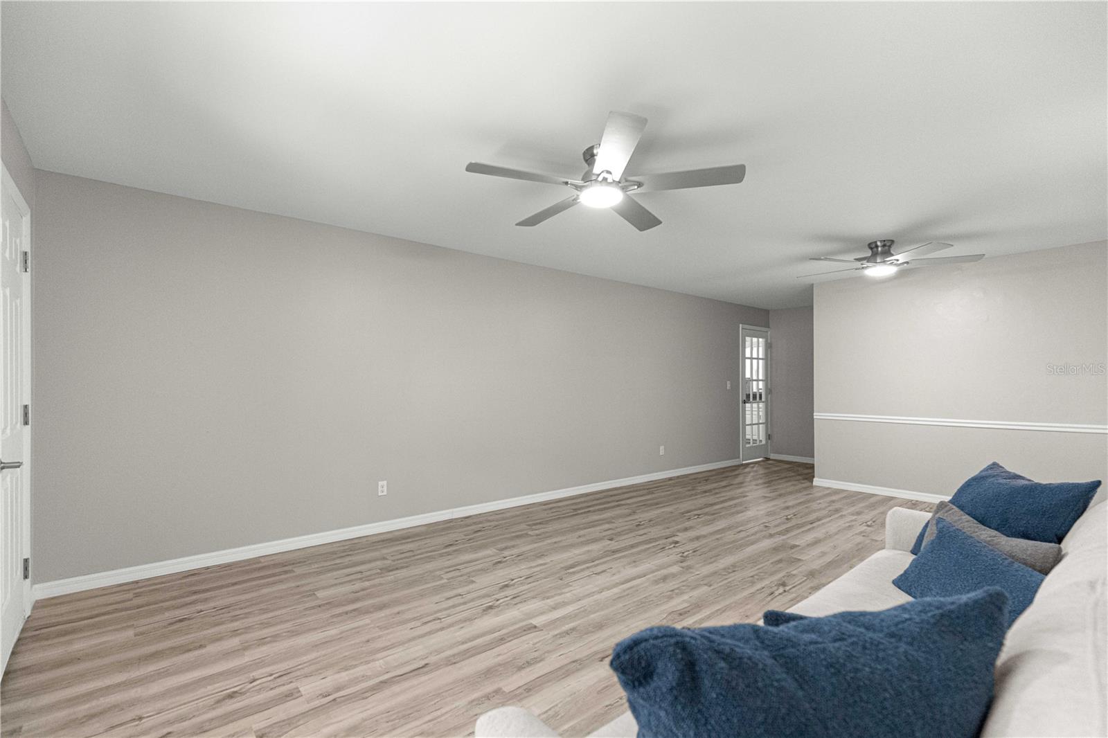 ON TOP OF THE WORLD - Residential