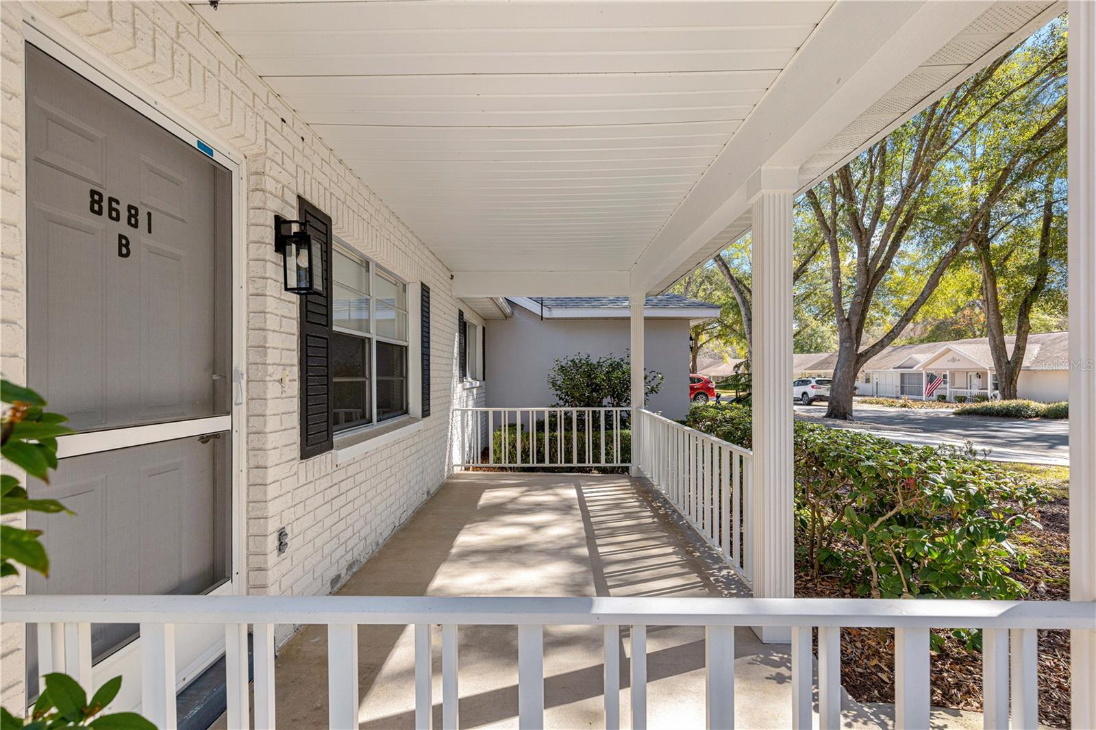 ON TOP OF THE WORLD - Residential