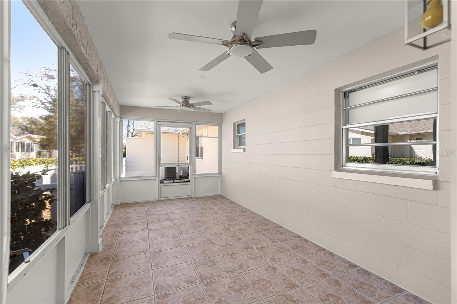 ON TOP OF THE WORLD - Residential