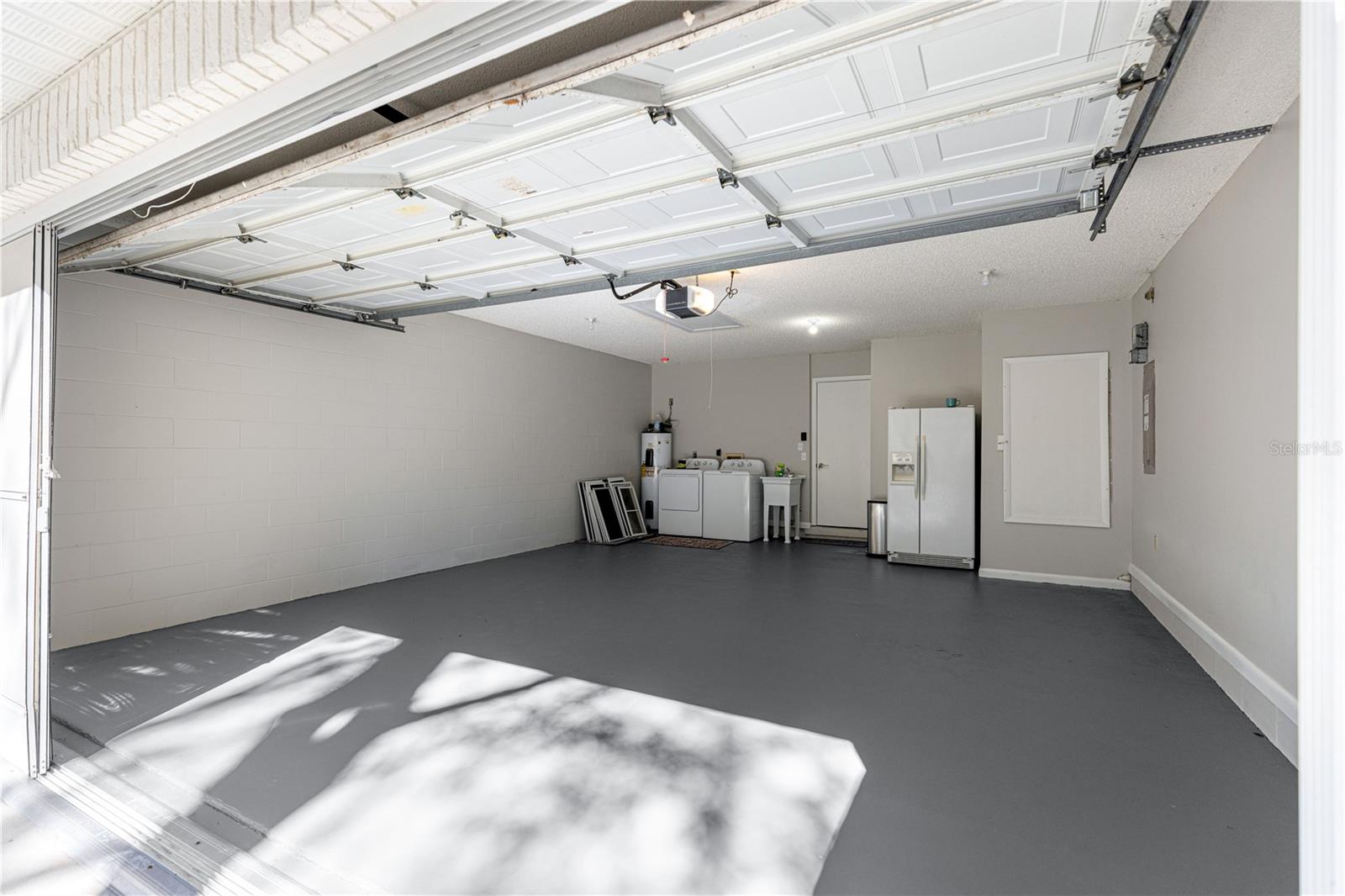 ON TOP OF THE WORLD - Residential