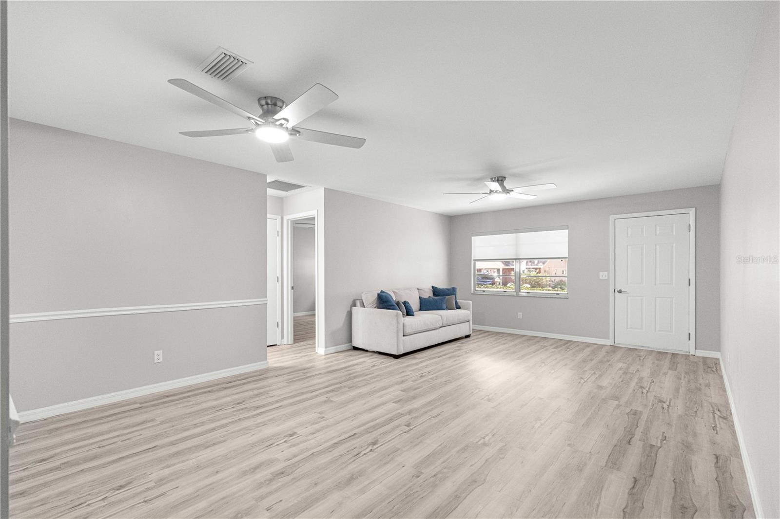 ON TOP OF THE WORLD - Residential