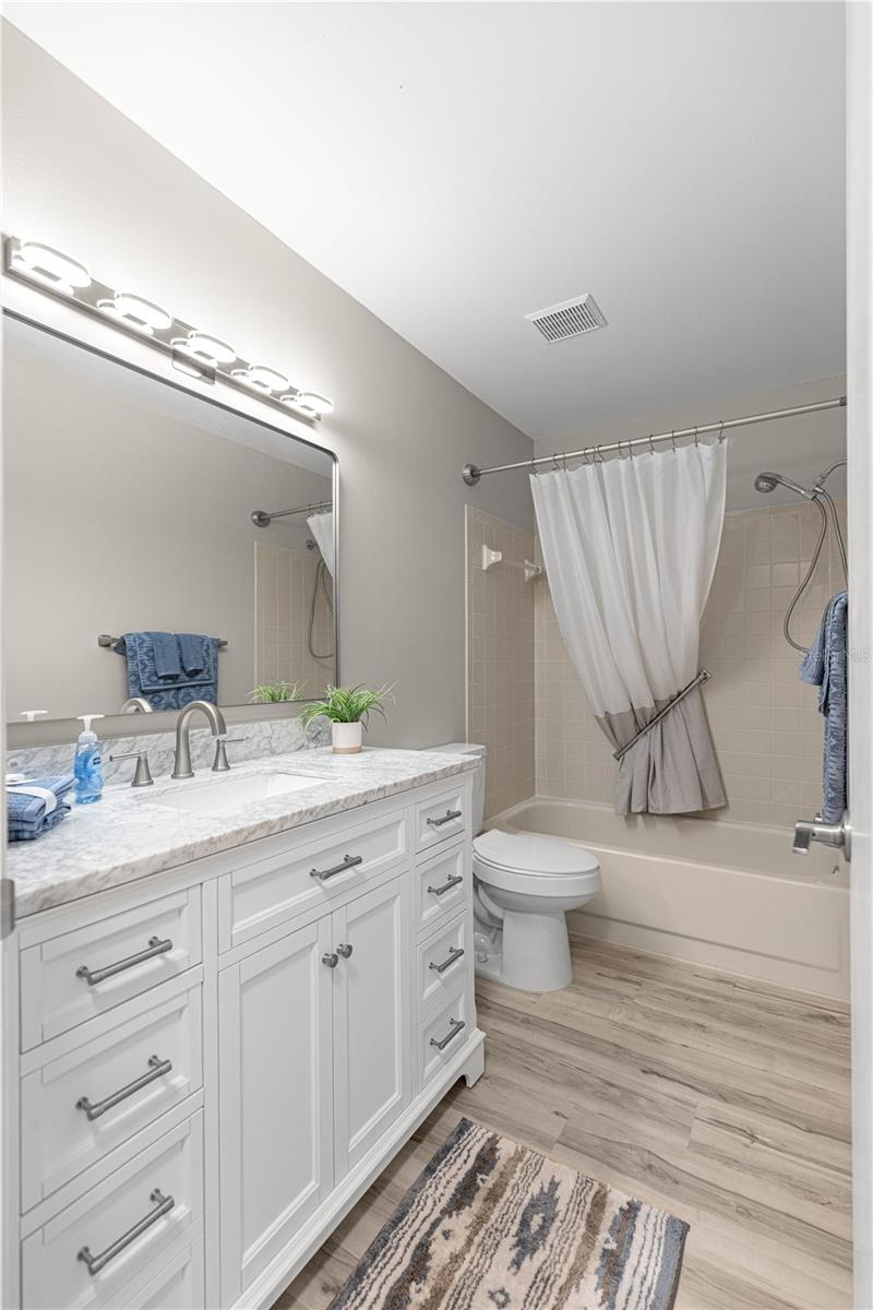 ON TOP OF THE WORLD - Residential