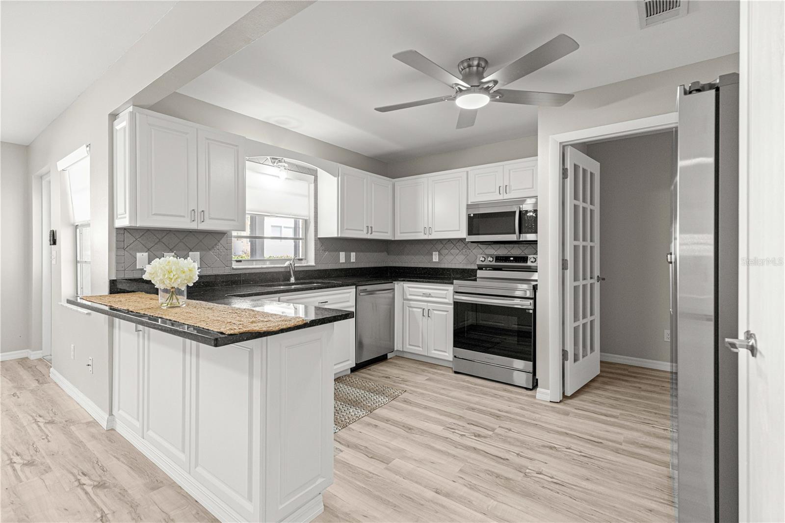 ON TOP OF THE WORLD - Residential