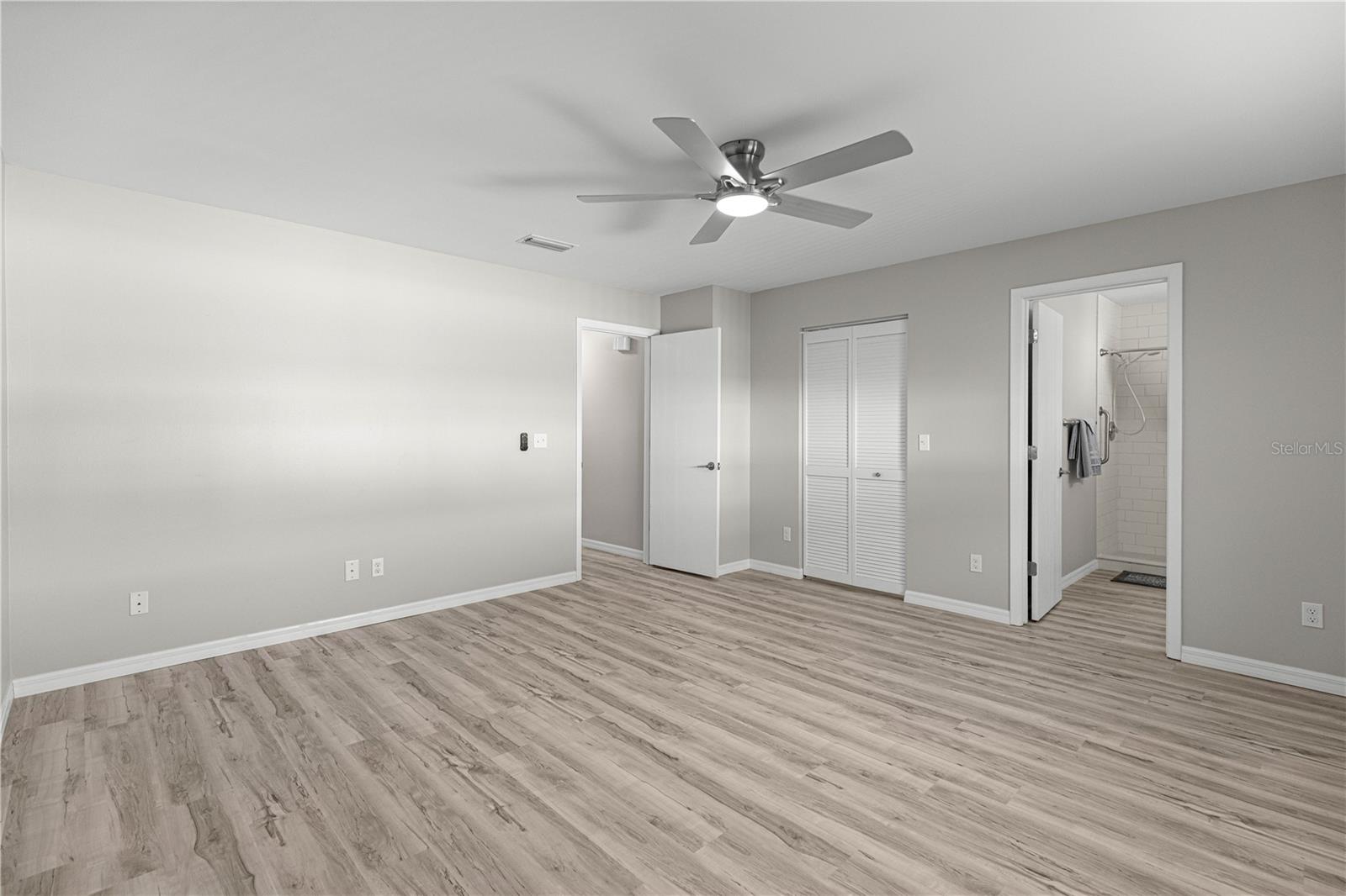 ON TOP OF THE WORLD - Residential