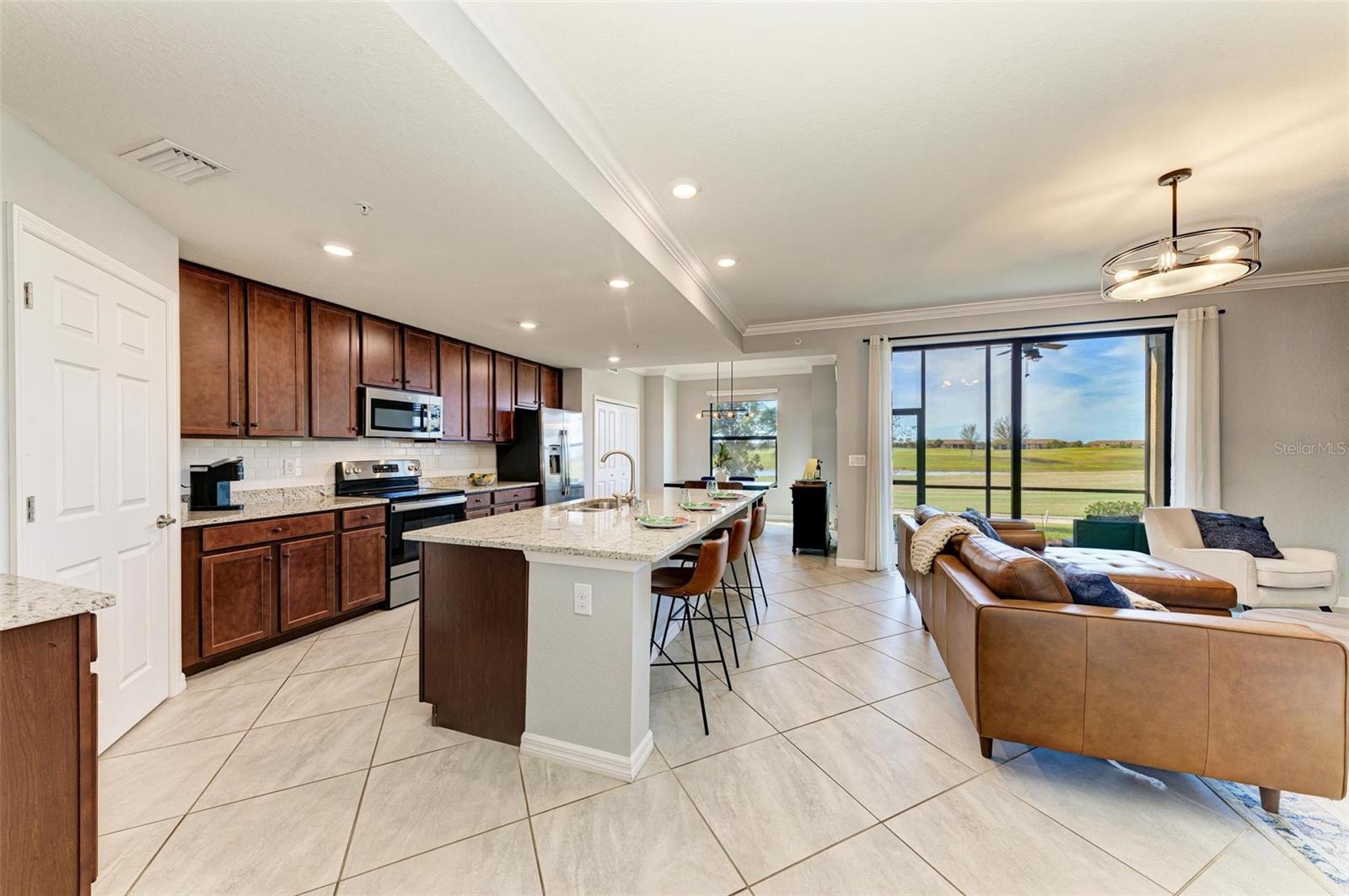 VERANDA V AT LAKEWOOD NATIONAL PH II - Residential Lease