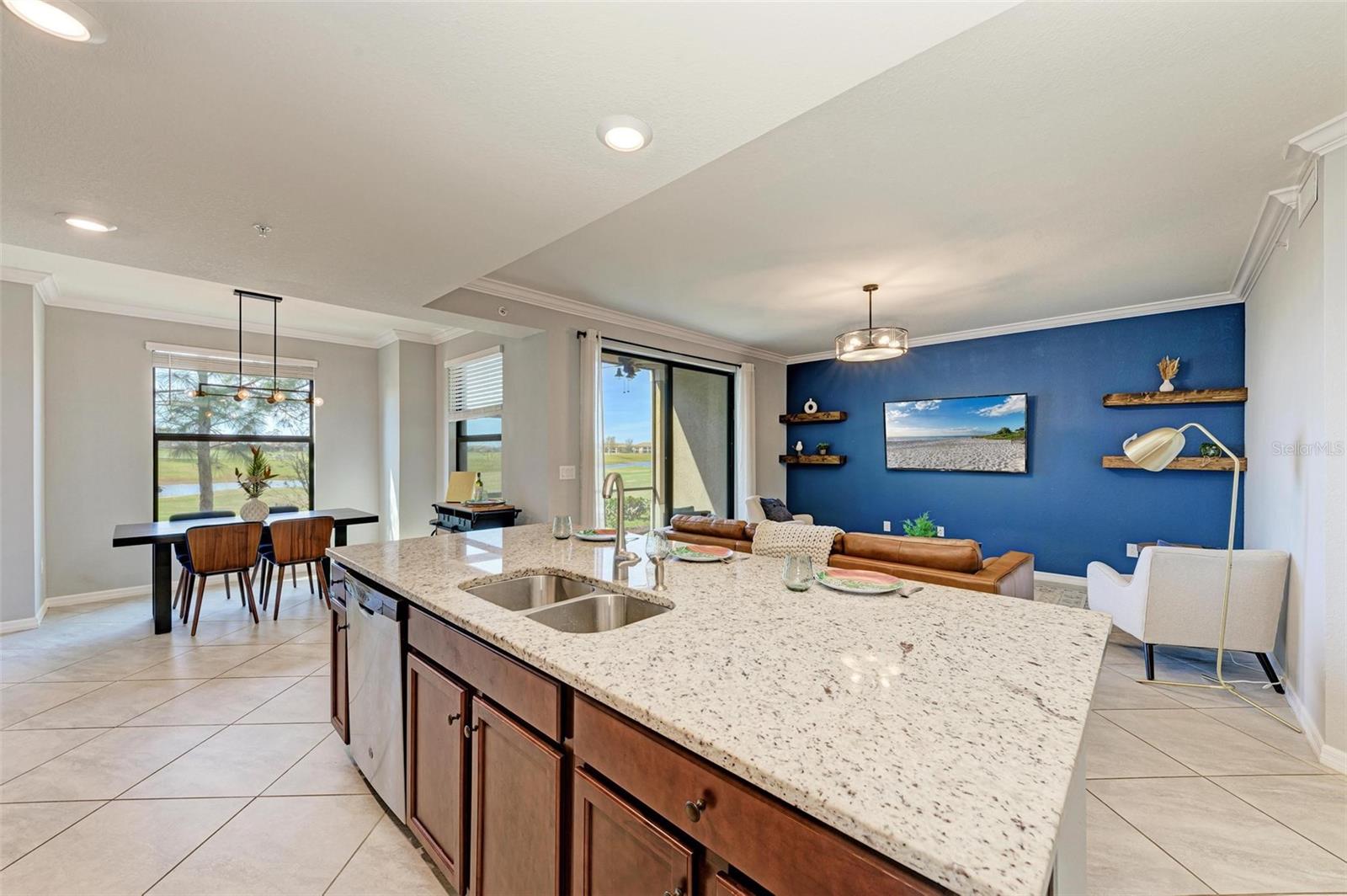 VERANDA V AT LAKEWOOD NATIONAL PH II - Residential Lease