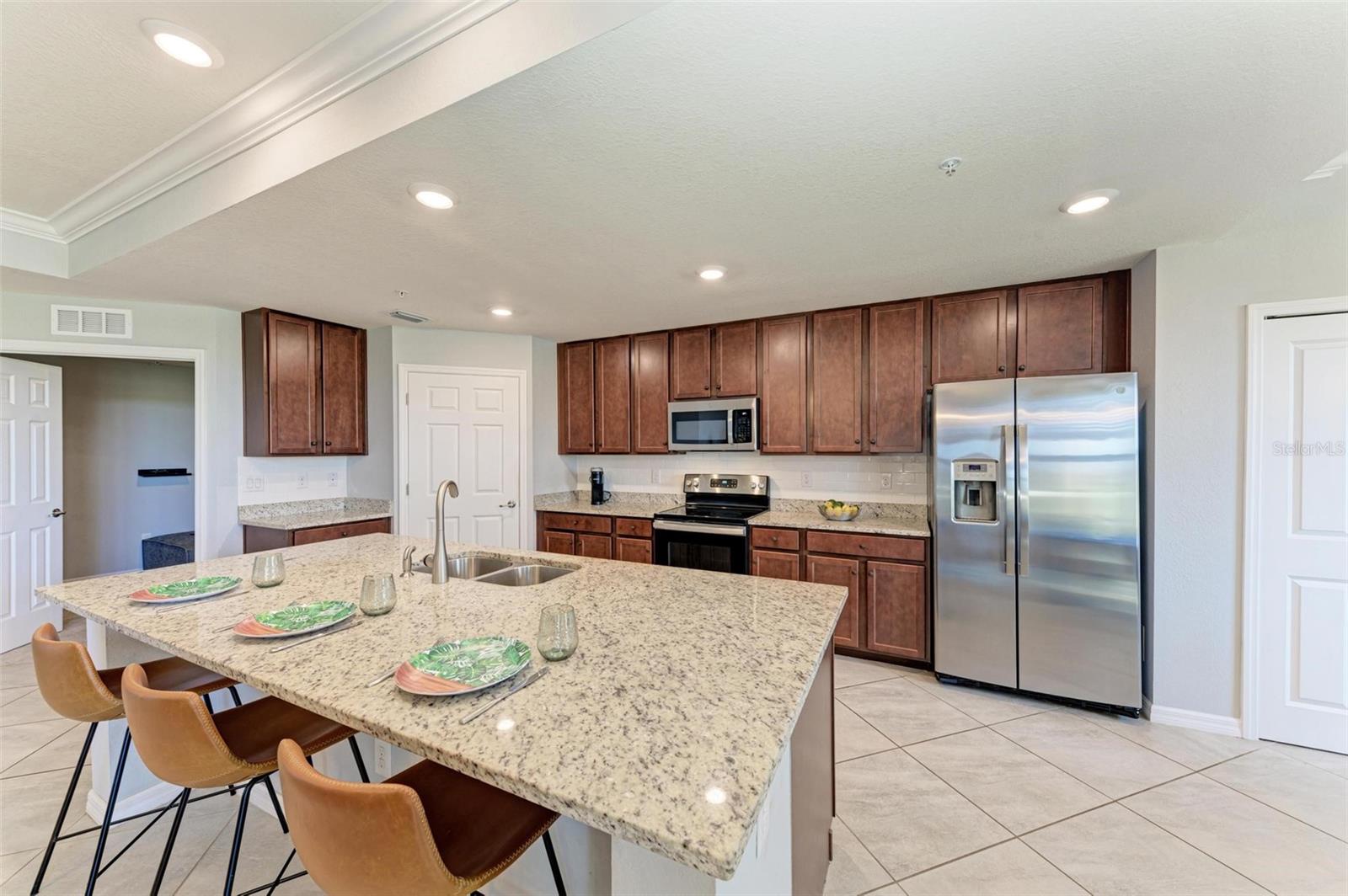 VERANDA V AT LAKEWOOD NATIONAL PH II - Residential Lease