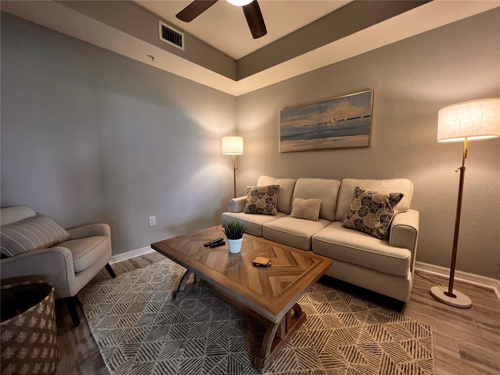 VERANDA V AT LAKEWOOD NATIONAL PH II - Residential Lease