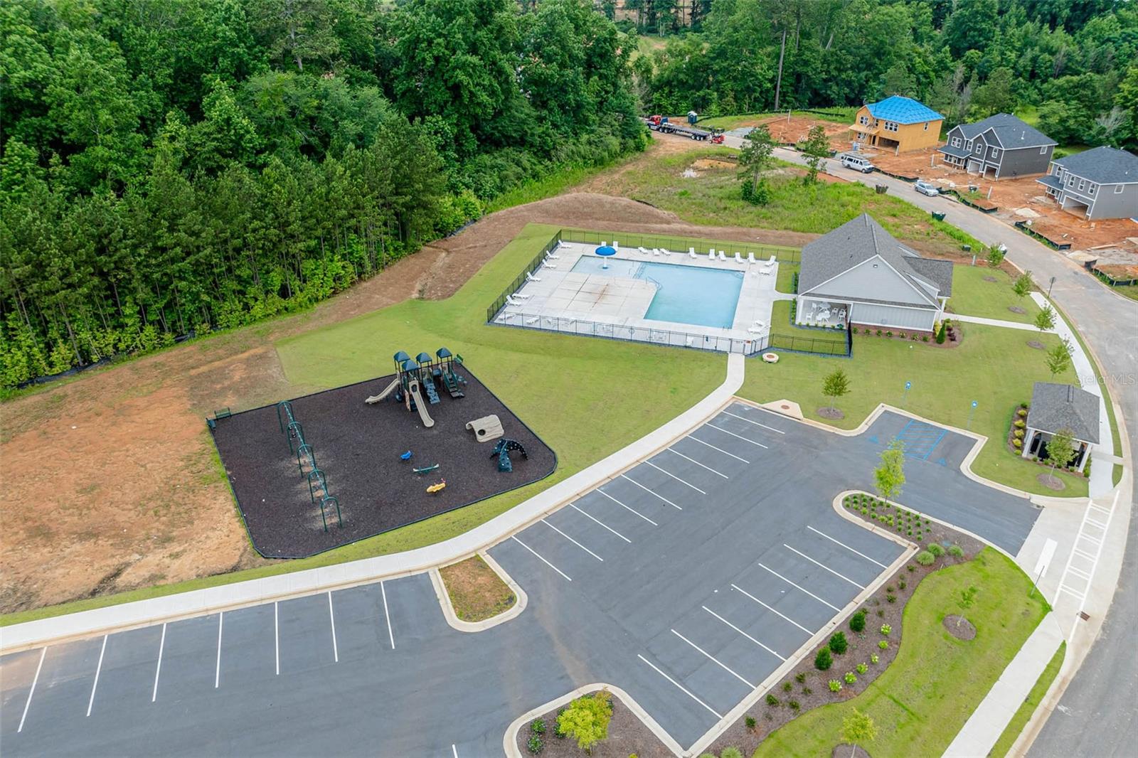 CROSSVINE VILLAGE - Residential