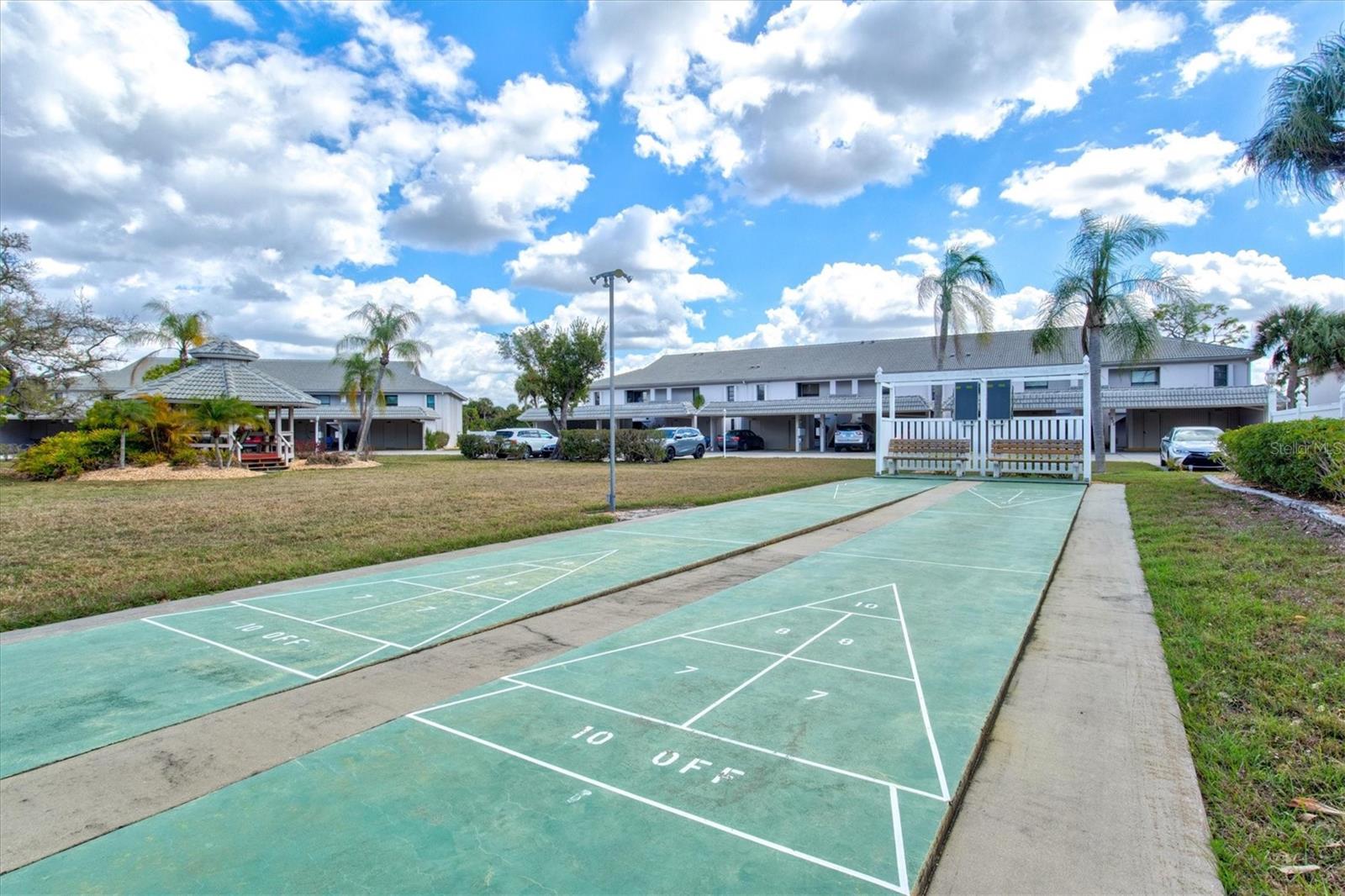 GOLFVIEW - Residential