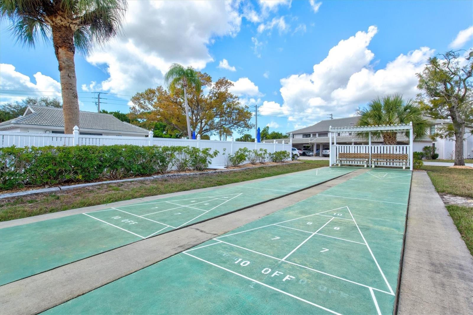 GOLFVIEW - Residential