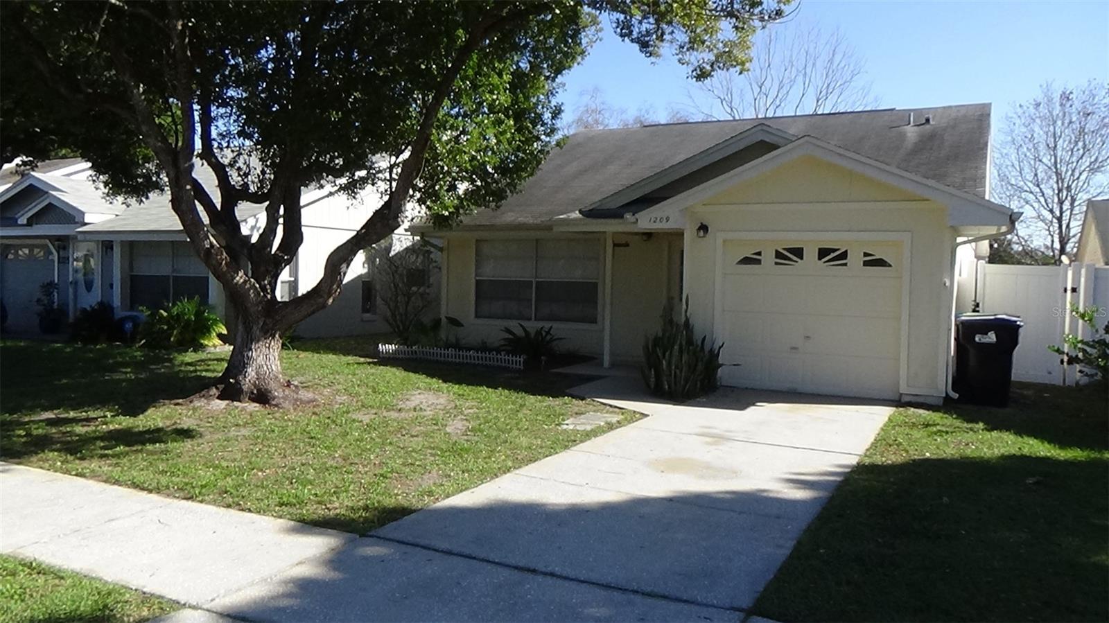 Enjoy this 3 bedroom, 2 bath house conveniently located next to major highways, FL-417 and FL-408 . Fenced backyard for privacy and a single car garage. *Bonus Amenity Included* - All RE/MAX 200 Realty Property Management Division residents are enrolled in the Resident Benefits Package (RBP) for $49.95/month which includes liability insurance, credit building to help boost the resident’s credit score with timely rent payments, up to $1M Identity Theft Protection, HVAC air filter delivery (for applicable properties), move-in concierge service making utility connection and home service setup a breeze during your move-in, our best-in-class resident rewards program, on-demand pest control, and much more! More details upon application. Pet Friendly property (with approval and non-refundable pet fee).