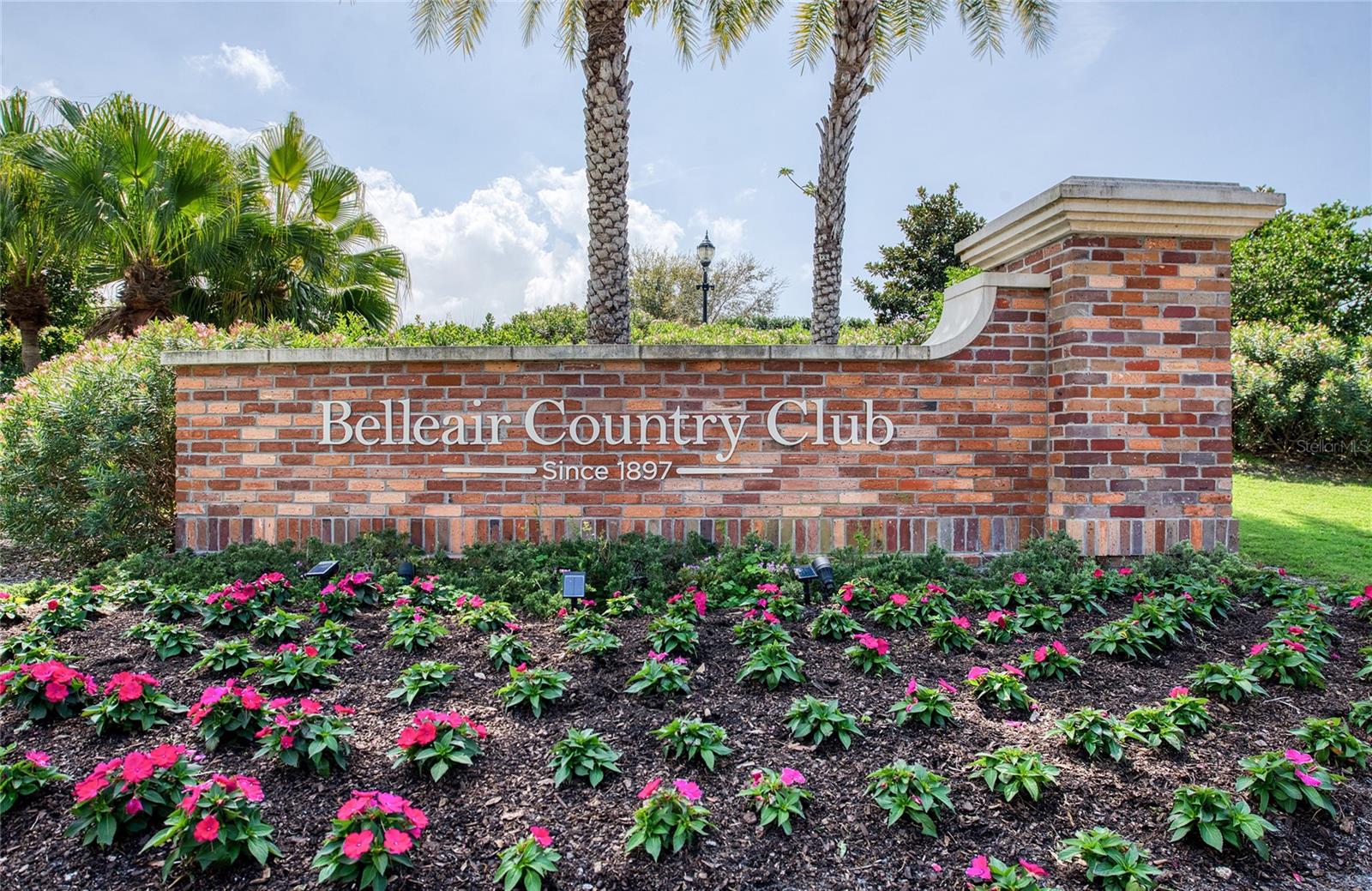 8 BELLEVIEW BOULEVARD 702