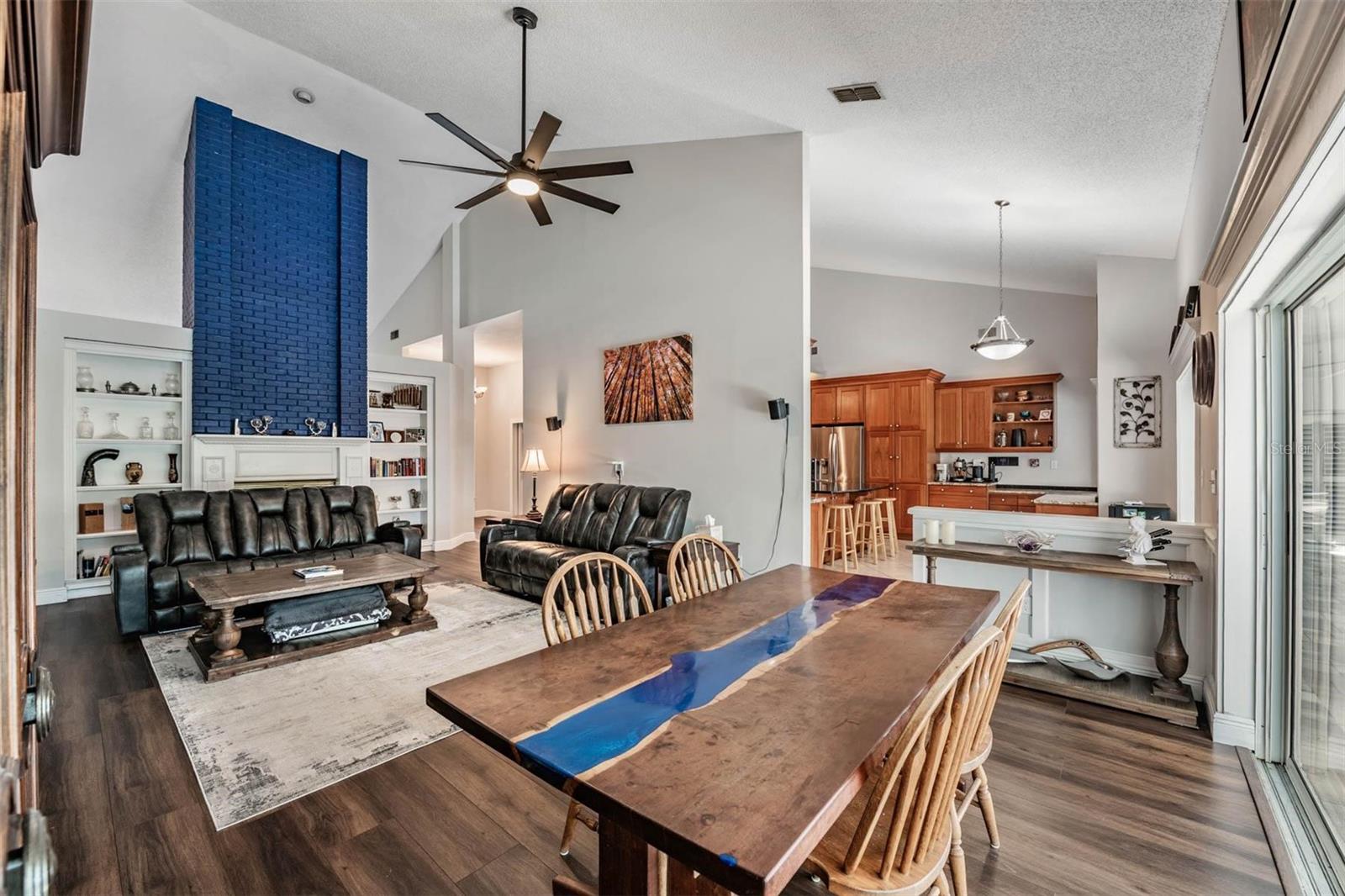 MASON OAKS - Residential