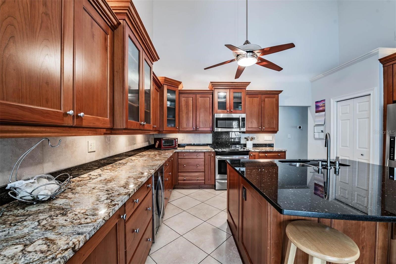 MASON OAKS - Residential