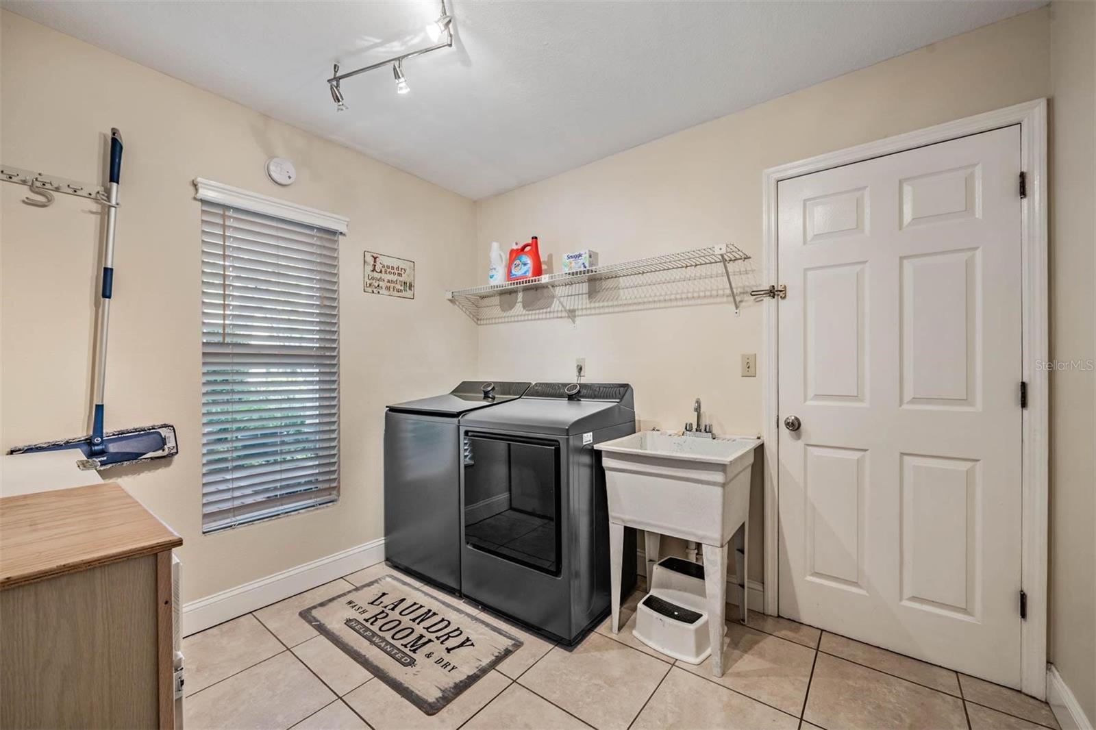 MASON OAKS - Residential