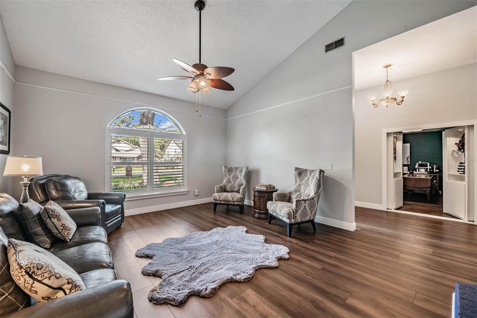 MASON OAKS - Residential